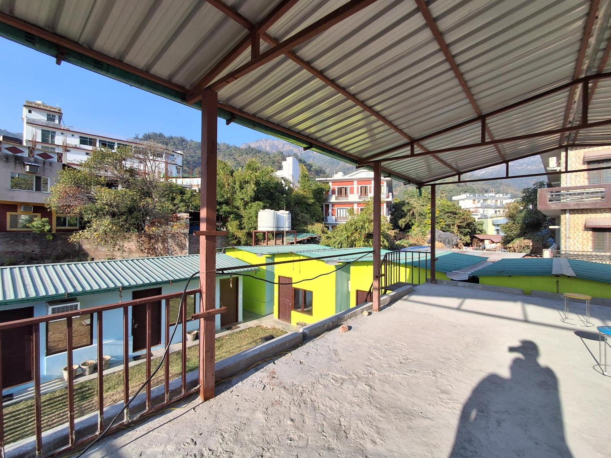 Landlopers Hostel Rishikesh Exterior photo