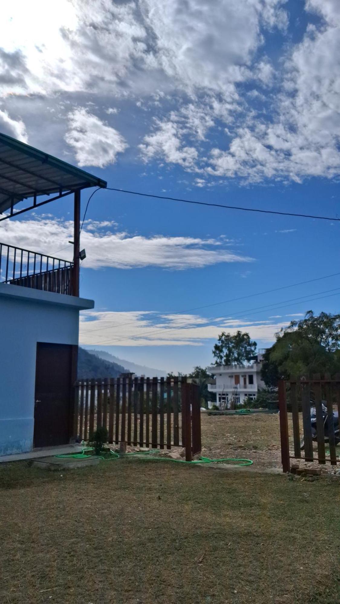 Landlopers Hostel Rishikesh Exterior photo